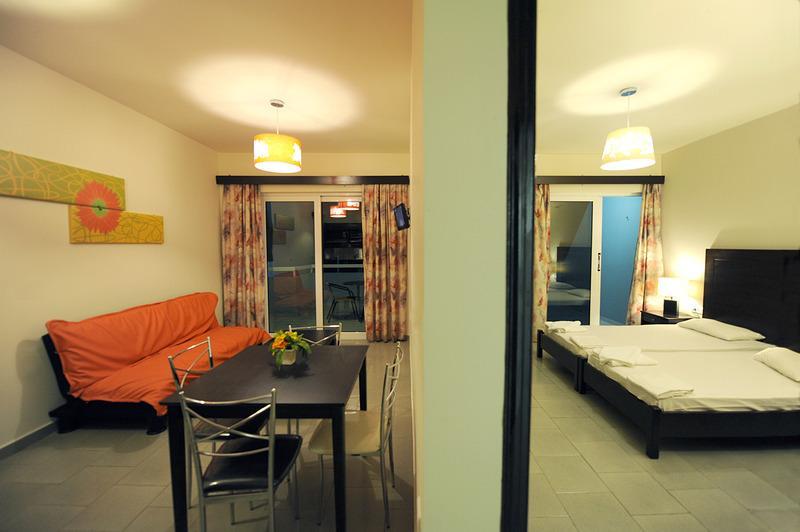 Ialysos City Hotel Экстерьер фото
