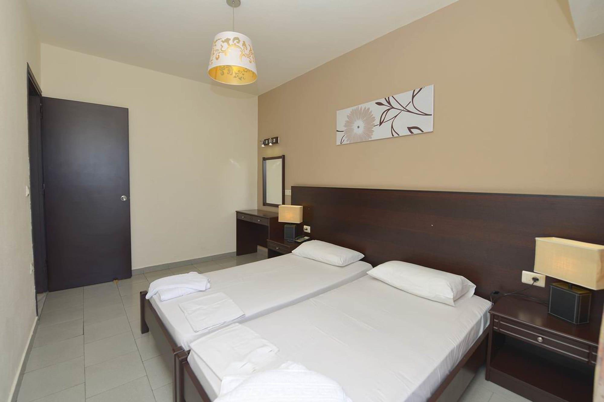 Ialysos City Hotel Экстерьер фото