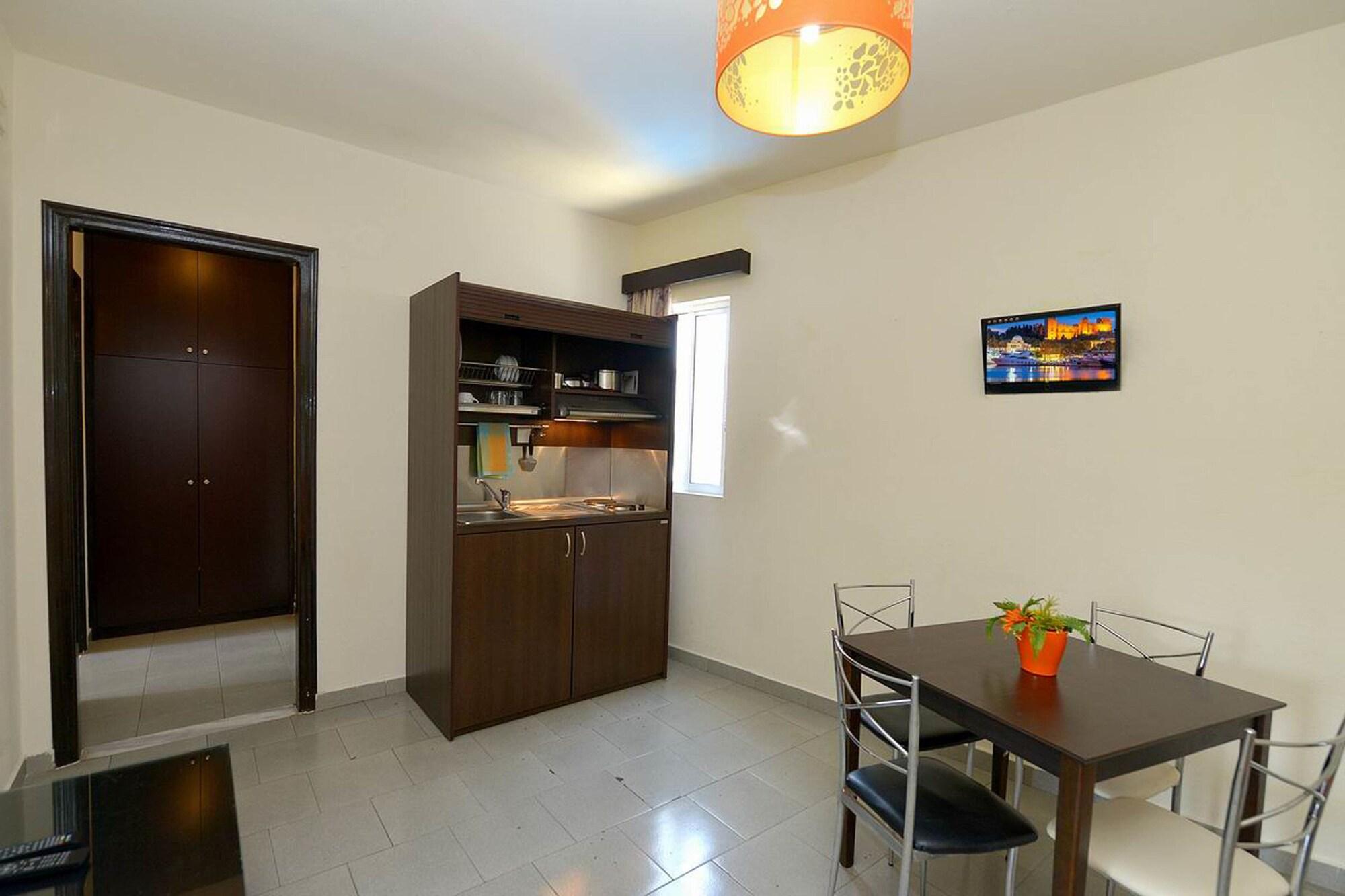 Ialysos City Hotel Экстерьер фото