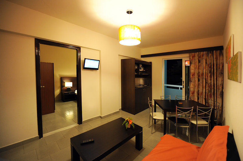 Ialysos City Hotel Экстерьер фото